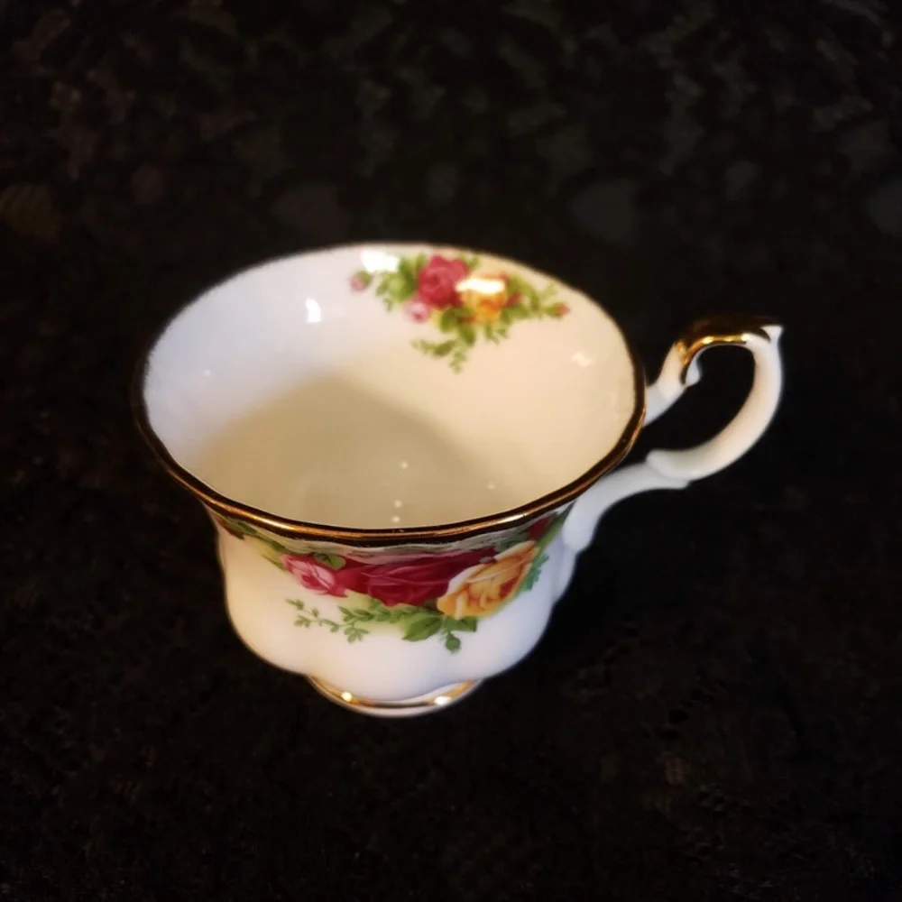Royal Albert Bone China, 